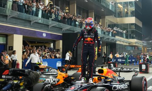 Max Verstappen se queda con la pole para el decisivo GP de Abu Dabi