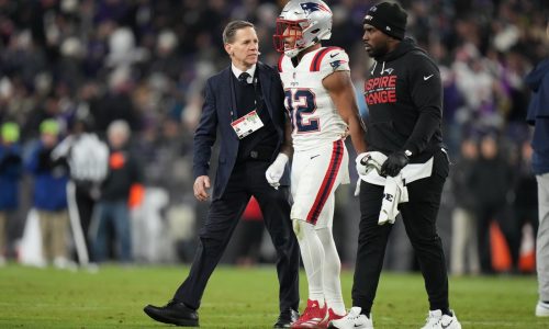 Patriots rookie RB TreVeyon Henderson clears concussion protocol