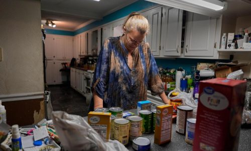 Shoppers say ’tis the season for inflation, an AP-NORC poll finds