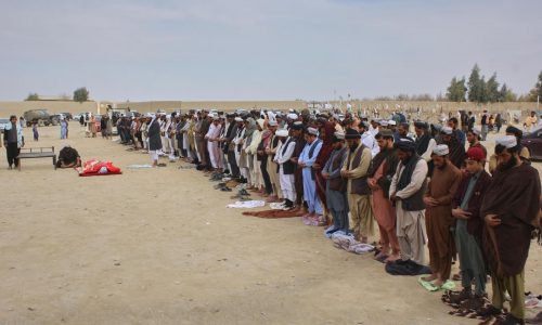 Tiroteos en la frontera entre Afganistán y Pakistán dejan 5 muertos y 8 heridos, según autoridades
