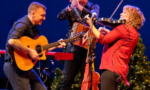 Eileen Ivers reels in annual Christmas show