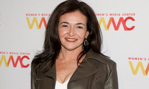 Women are leaning out in the workplace: Sheryl Sandberg