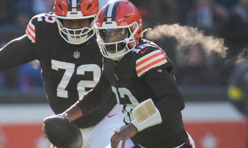 Sanders se centra en el presente, no en cómo podrían lucir los Browns la próxima temporada