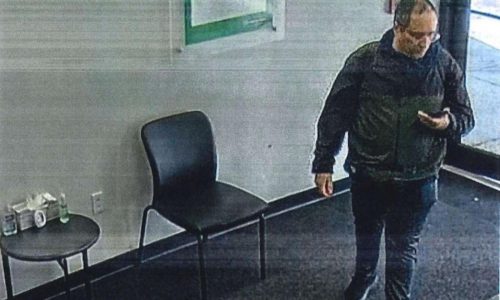 Hallan muerto al sospechoso del tiroteo en la Universidad Brown y el asesinato de profesor del MIT