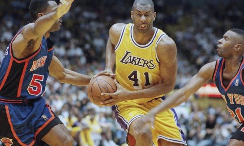 Muere exjugador de la NBA y de Clemson Elden Campbell a los 57 años