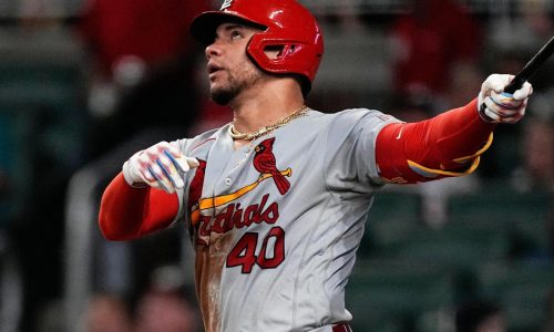 Medias Rojas adquieren a Willson Contreras de Cardenales por tres lanzadores jóvenes