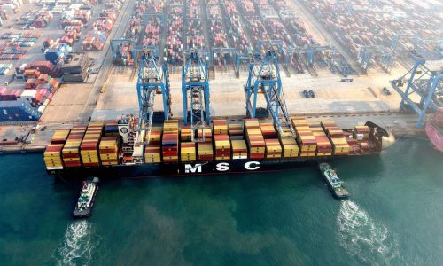 Las exportaciones de China crecen un 5,9% en noviembre, mientras los envíos a EEUU caen un 29%