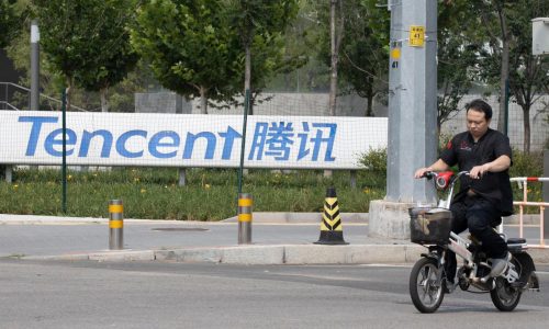 La china Tencent abandona oferta de Paramount por Warner Bros para evitar cuestionario de seguridad