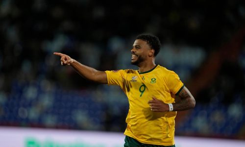 Sudáfrica vence 2-1 a Angola en inicio triunfal de la Copa Africana