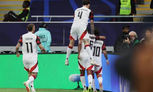 De Arrascaeta firma doblete y Flamengo elimina al Cruz Azul en la Copa Intercontinental