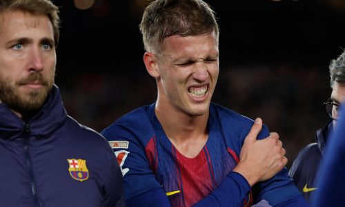 Barcelona: Dani Olmo se perdería un mes por una luxación de hombro