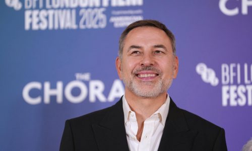 Autor infantil David Walliams niega conducta inapropiada tras ser rechazado por editorial