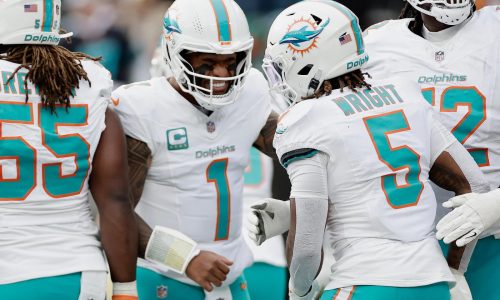 Tagovailoa brilla y lidera a Dolphins a su 4ª victoria consecutiva 34-10 ante Jets