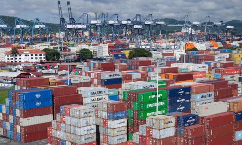 Resiliente ante los aranceles de Trump, la economía mundial crecerá un 3,2% este año, según la OCDE