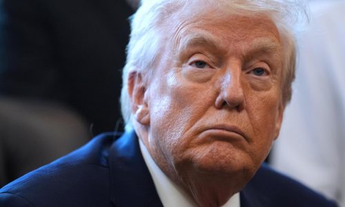 Bloqueo de Trump a petróleo venezolano sancionado plantea nuevas interrogantes sobre si es legal