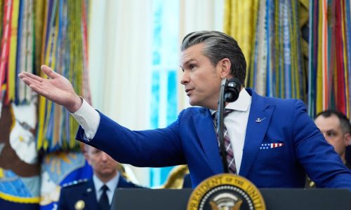 Ejército de EEUU ataca tres embarcaciones en el Pacífico; hay 8 muertos