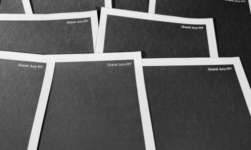 Archivos de Epstein dan poca información nueva sobre sus crímenes o cómo evitó un juicio serio