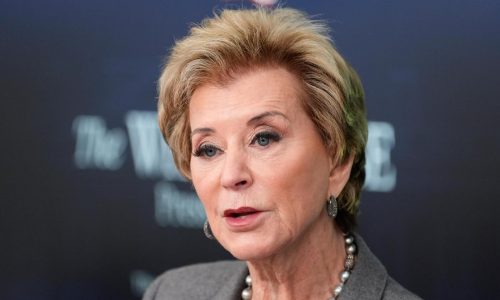 Corte de apelaciones rechaza plan de Trump de frenar fondos para empleados de salud mental escolar