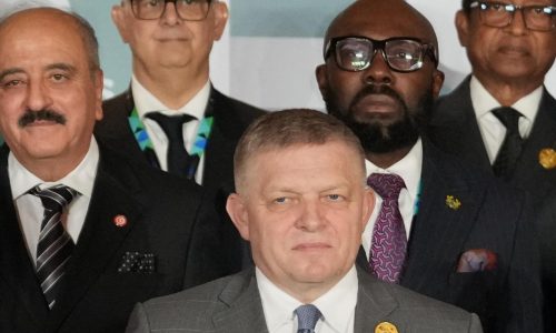 Parlamento de Eslovaquia aprueba plan para desmantelar oficina de protección a denunciantes
