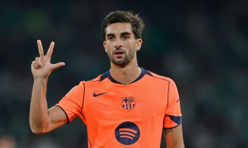 Barcelona golea al Betis en La Liga con triplete de Ferran Torres