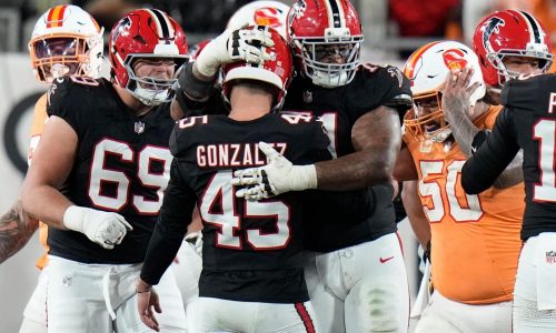 Kirk Cousins guía a Falcons hacia triunfo de 29-28 sobre los tambaleantes Buccaneers