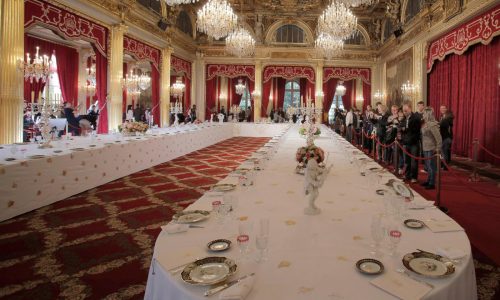 Detienen a un trabajador del palacio del Elíseo por robar vajilla valorada en miles de euros