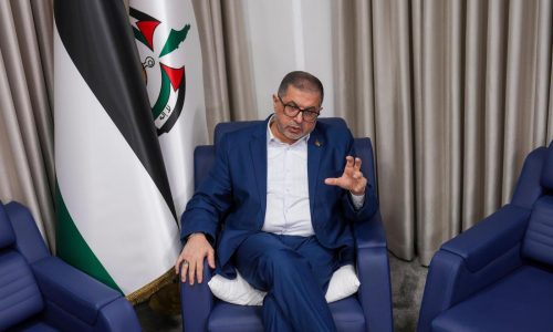 Funcionario de Hamás dice que grupo miliciano está dispuesto a discutir destino de su arsenal