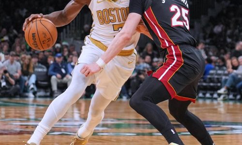 Derrick White anota 33 puntos y encesta nueve triples por Celtics, que vencen 129-116 a Heat