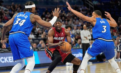 Magic se impone 106-105 al Heat gracias a falla de Bam Adebayo al final del juego