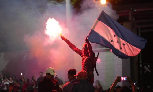 EEUU restringe visa a funcionarios de Honduras por impedir recuento de votos
