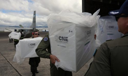 Incertidumbre y suspicacia en Honduras por conteo electoral a cuentagotas