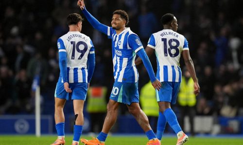 Brighton rescata un punto con gol tardío ante West Ham en la Premier League