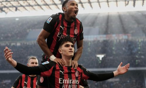 El joven Bartesaghi anota dos goles, pero Milan empata 2-2 con el Sassuolo