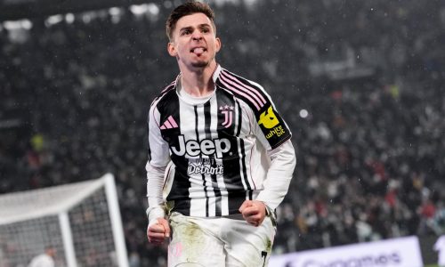 Juventus vence 2-uno a Roma y queda a un punto del top cuatro en la Serie A