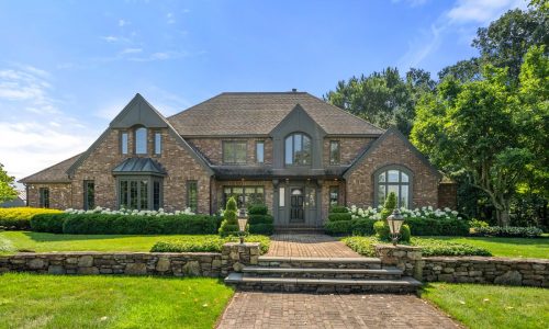 Home Showcase: Room to roam in Southboro