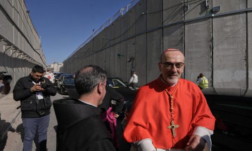 Thousands flock to Bethlehem to revive Christmas spirit after 2 years of war in Gaza