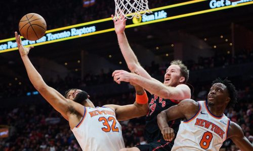 Knicks aplastan 117-101 a Raptors para llegar por primera vez a semifinales de la Copa NBA