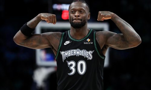 Timberwolves vencen por primera vez a Towns en triunfo 115-104 sobre Knicks
