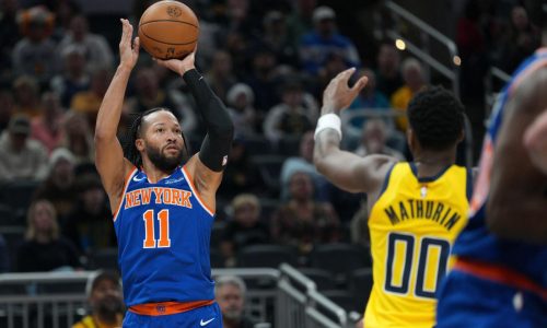 Triple de Brunson en último minuto y robo de Anunoby ayudan a Knicks a vencer 114-113 a Pacers