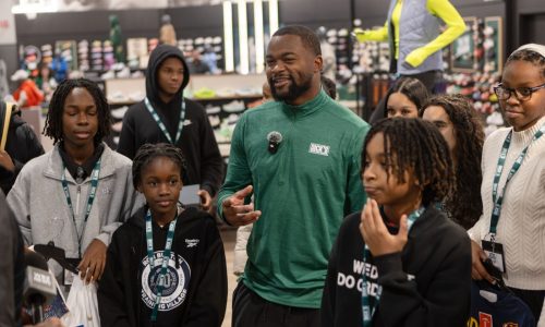 Patriots star receiver goes deep for kids