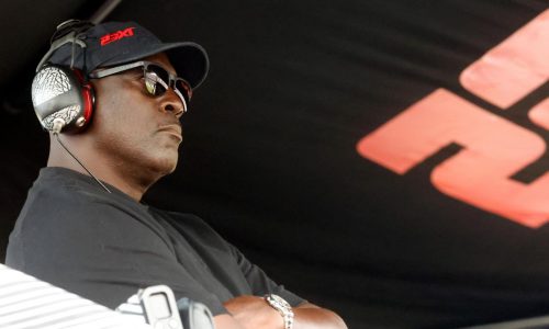 NASCAR resuelve caso antimonopolio presentado por dos equipos, uno de Michael Jordan
