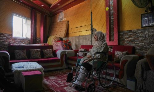 Amputados en Gaza luchan por reconstruir sus vidas ante la escasez de prótesis