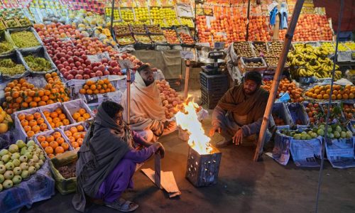FMI aprueba 1.200 millones de dólares para Pakistán por avances en reformas económicas y climáticas