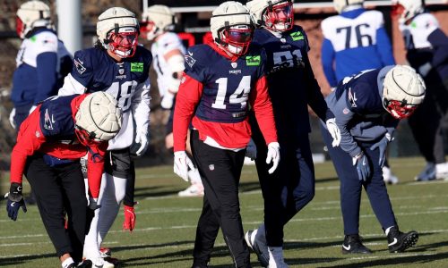 How injury-depleted Patriots defense can improve against the run