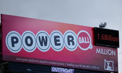 El bote de la lotería Powerball alcanza los 1.700 millones de dólares tras otra noche sin ganador