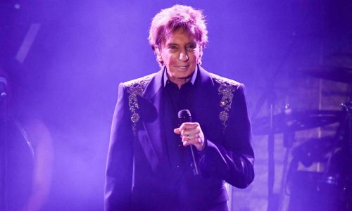 Barry Manilow to have surgery for early-stage lung cancer and postpones January concerts