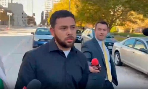 Ex-Missouri officer pleads guilty to searching women’s phones for sexual photos during stops