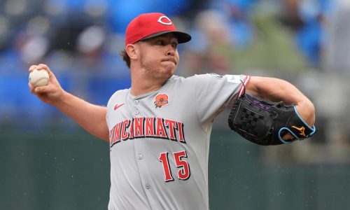 Emilio Pagán está feliz de regresar a Cincinnati con contrato de 20 millones por dos años