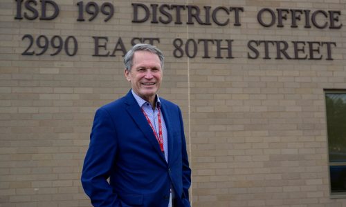 ‘He cares’: Inver Grove Heights superintendent announces retirement