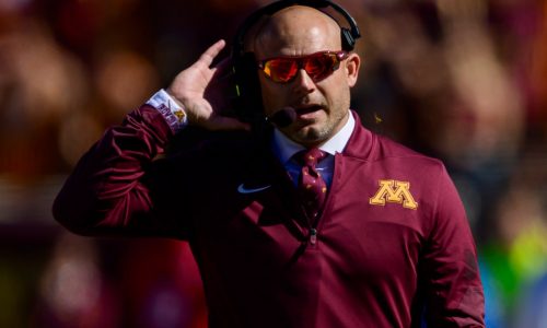 Gophers basking in warm sun before Rate Bowl in Phoenix